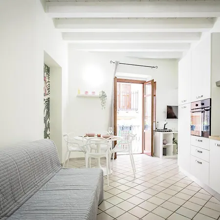 Sm Maison Marina